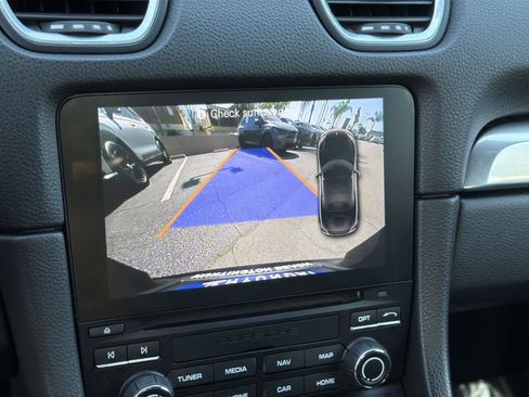 Used 2019 Porsche 718 Boxster image 17