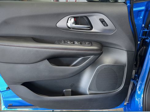 New 2027 Chrysler Pacifica Select AWD/4WD image 36