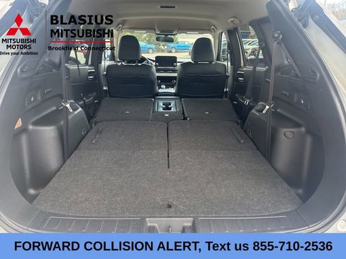 Used 2024 Mitsubishi Outlander SE AWD/4WD image 14