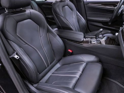 Used 2019 BMW 540i w/ M Sport Package image 15