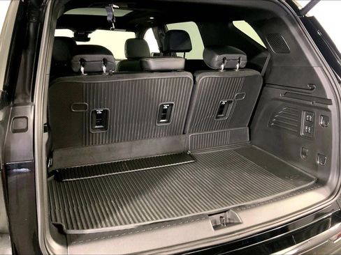 Used 2025 Chevrolet Traverse High Country w/ LPO, Floor Liner Package AWD/4WD image 4