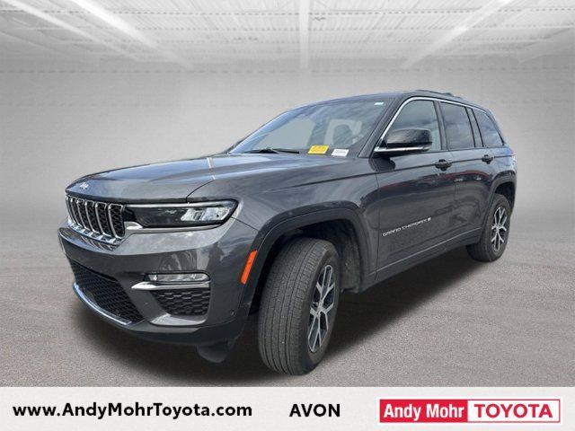 Used 2025 Jeep Grand Cherokee Limited w/ Luxury Tech Group II AWD/4WD image 4