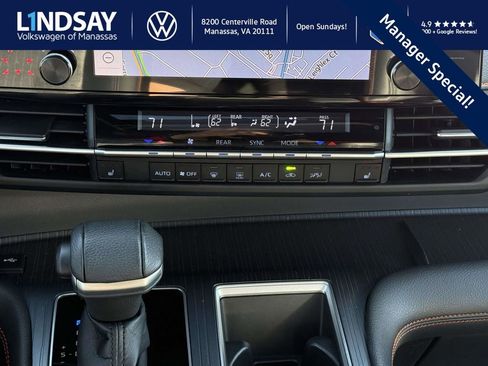 Used 2021 Toyota Sienna XSE image 15