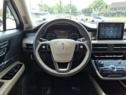 Certified 2022 Lincoln Corsair AWD w/ Equipment Group 101A image 15