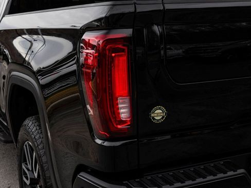 Used 2025 GMC Sierra 1500 AT4 w/ AT4 Premium Package image 37