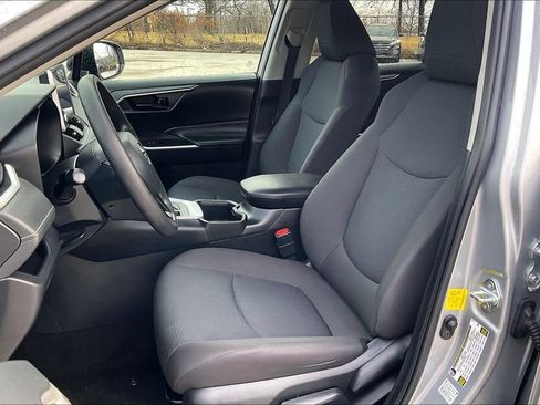 Used 2023 Toyota RAV4 LE image 24