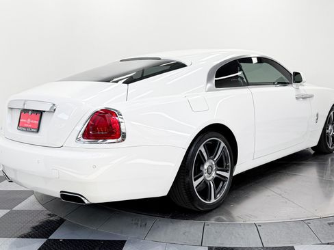 Used 2019 Rolls-Royce Wraith RWD image 9
