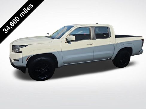 Used 2023 Nissan Frontier SV w/ Technology Package RWD image 2