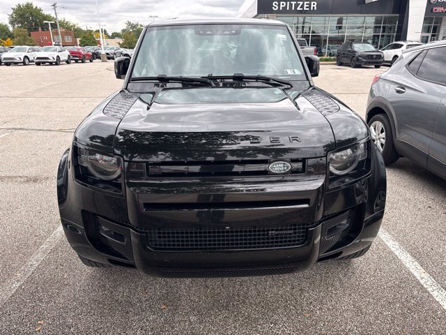 Used 2023 Land Rover Defender 110 X-Dynamic SE AWD/4WD image 3