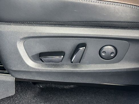 Certified 2025 Nissan Pathfinder Platinum w/ Cargo Package image 21