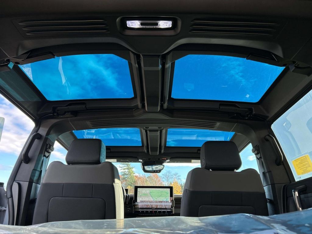 New 2024 GMC Hummer EV 2X w/ Extreme Off-Road Package AWD/4WD image 8