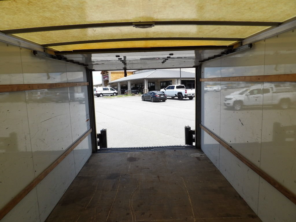 Used 2017 GMC Savana 3500 Extended RWD image 38