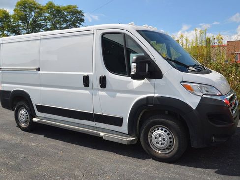 Used 2025 RAM ProMaster 2500 w/ U-Haul Equipment Group FWD image 2