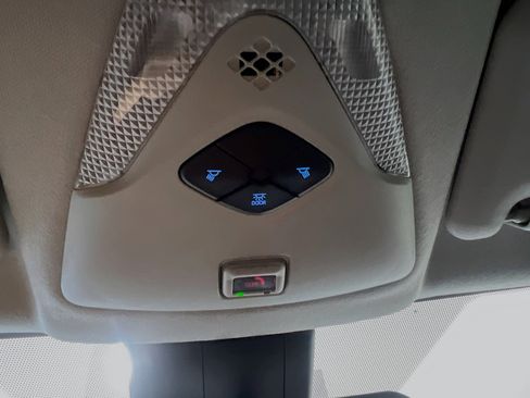 Used 2021 Toyota C-HR LE image 22