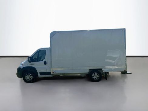 Used 2025 RAM ProMaster 3500 w/ Quick Order Package 22G SLT FWD image 2