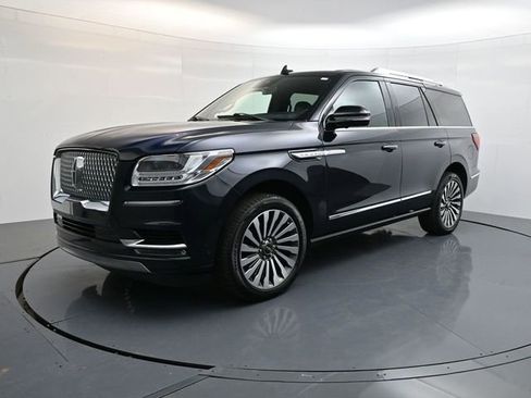 Used 2021 Lincoln Navigator Reserve w/ Luxury Package image 3