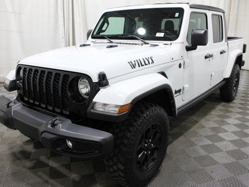 Used 2021 Jeep Gladiator Sport AWD/4WD image 32