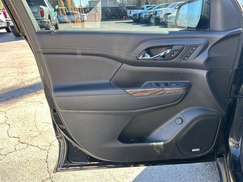 Used 2021 GMC Acadia Denali w/ LPO, Floor Liner Package image 11