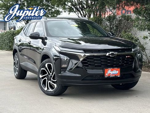 New 2026 Chevrolet Trax RS FWD image 1