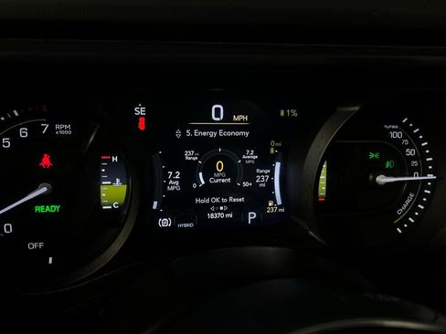 Used 2025 Toyota Camry LE image 16