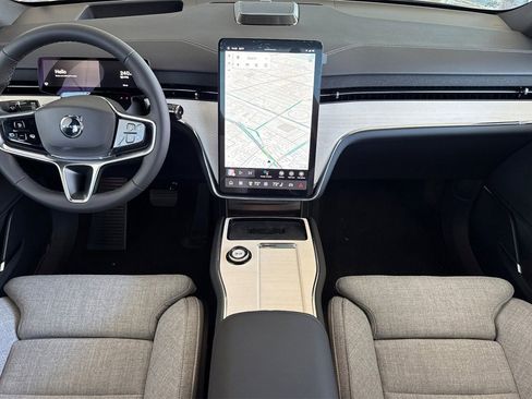 New 2025 Volvo EX90 Ultra image 3