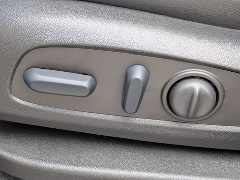 Certified 2023 GMC Terrain SLT FWD image 21