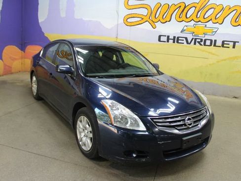 Used 2010 Nissan Altima 2.5 S FWD image 2