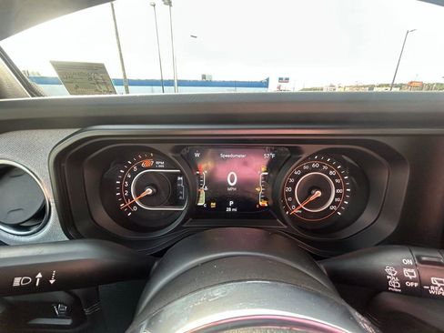 New 2026 Jeep Wrangler Unlimited Sahara AWD/4WD image 21