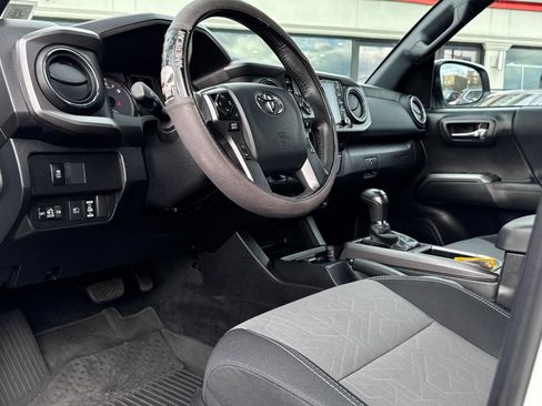 Used 2023 Toyota Tacoma TRD Sport image 16