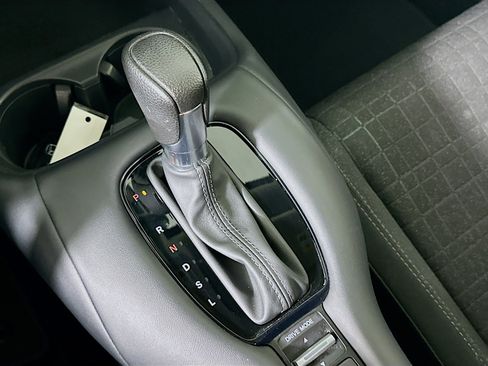 Used 2025 Honda HR-V LX image 23