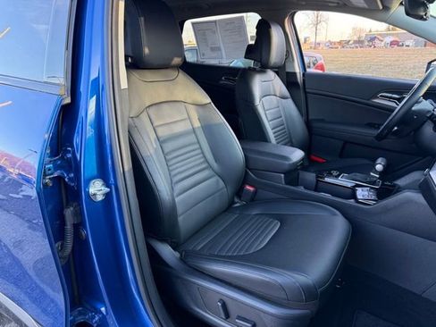 Certified 2025 Kia Sportage SX image 17