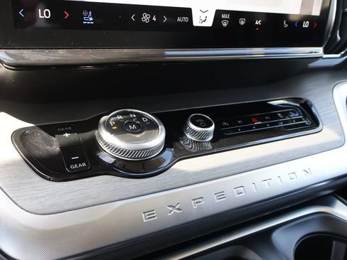 Certified 2025 Ford Expedition Max Platinum AWD/4WD image 41