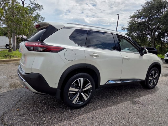 Used 2023 Nissan Rogue Platinum w/ Platinum Premium Package FWD image 7