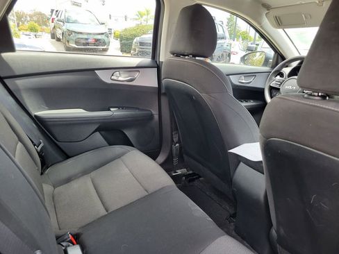 Certified 2024 Kia Forte LXS w/ LXS Technology Package FWD image 7