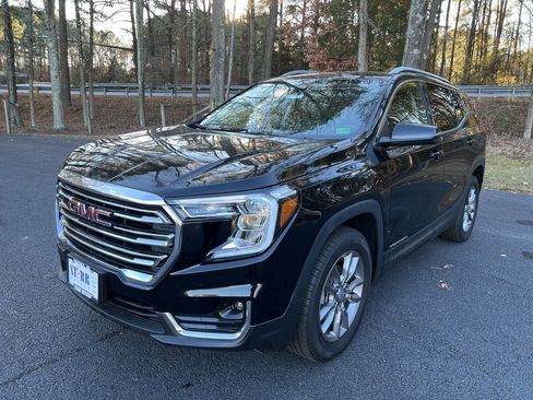 Used 2024 GMC Terrain SLT image 7