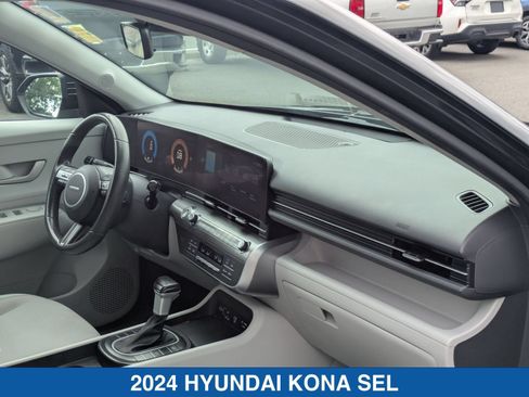 Used 2024 Hyundai Kona SEL AWD/4WD image 35