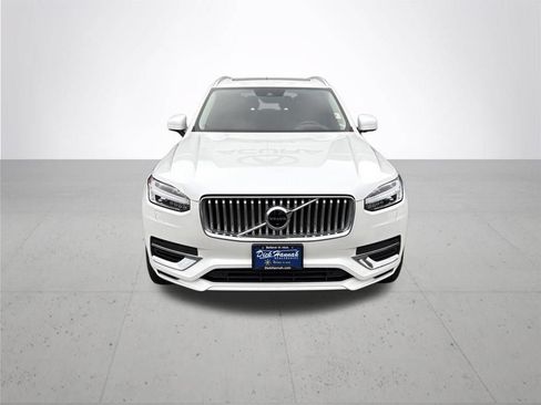 Used 2022 Volvo XC90 T8 Inscription Expression AWD/4WD image 2