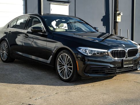Used 2019 BMW 530e w/ Convenience Package image 8
