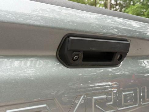 Used 2023 Chevrolet Colorado W/T w/ WT Convenience Package II RWD image 9