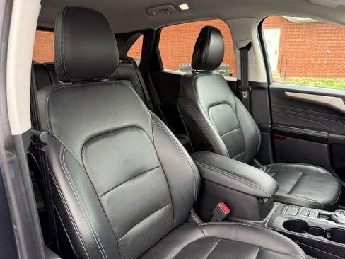 Used 2022 Ford Escape SEL w/ Technology Package image 25