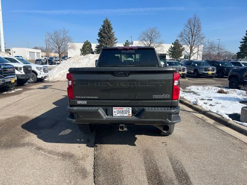 Used 2022 Chevrolet Silverado 2500 High Country w/ Safety Package II image 3