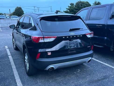 Used 2022 Ford Escape SE w/ Cold Weather Package AWD/4WD image 4