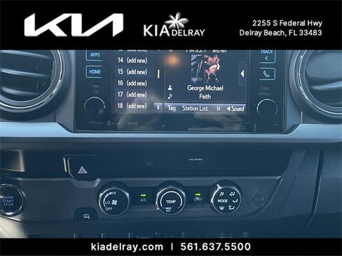 Used 2019 Toyota Tacoma TRD Sport image 18