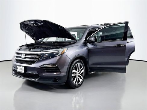 Used 2016 Honda Pilot Touring image 23