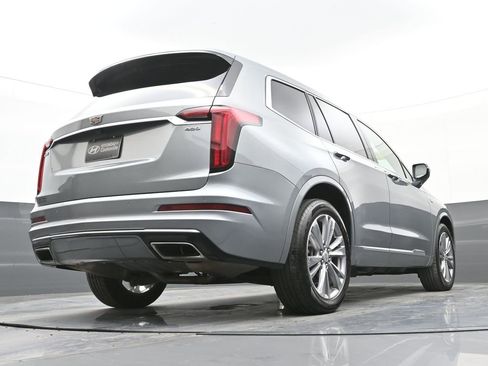 Used 2023 Cadillac XT6 Premium Luxury FWD image 47