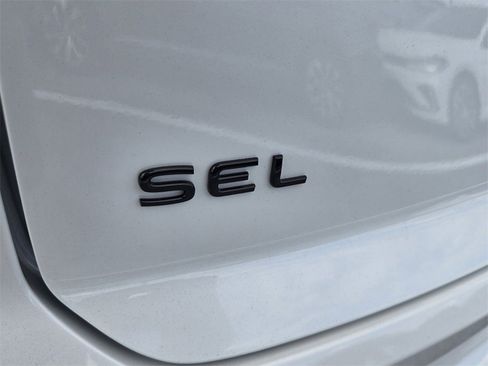 New 2026 Volkswagen Atlas Cross Sport SEL R-Line image 5