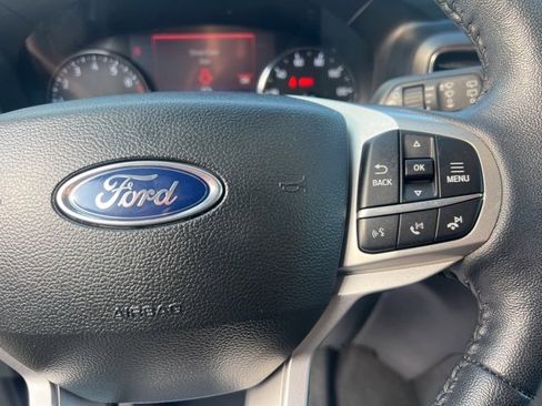 Used 2022 Ford Explorer XLT w/ Equipment Group 202A image 27