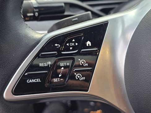 Used 2025 Mercedes-Benz C 300 4MATIC Sedan image 36