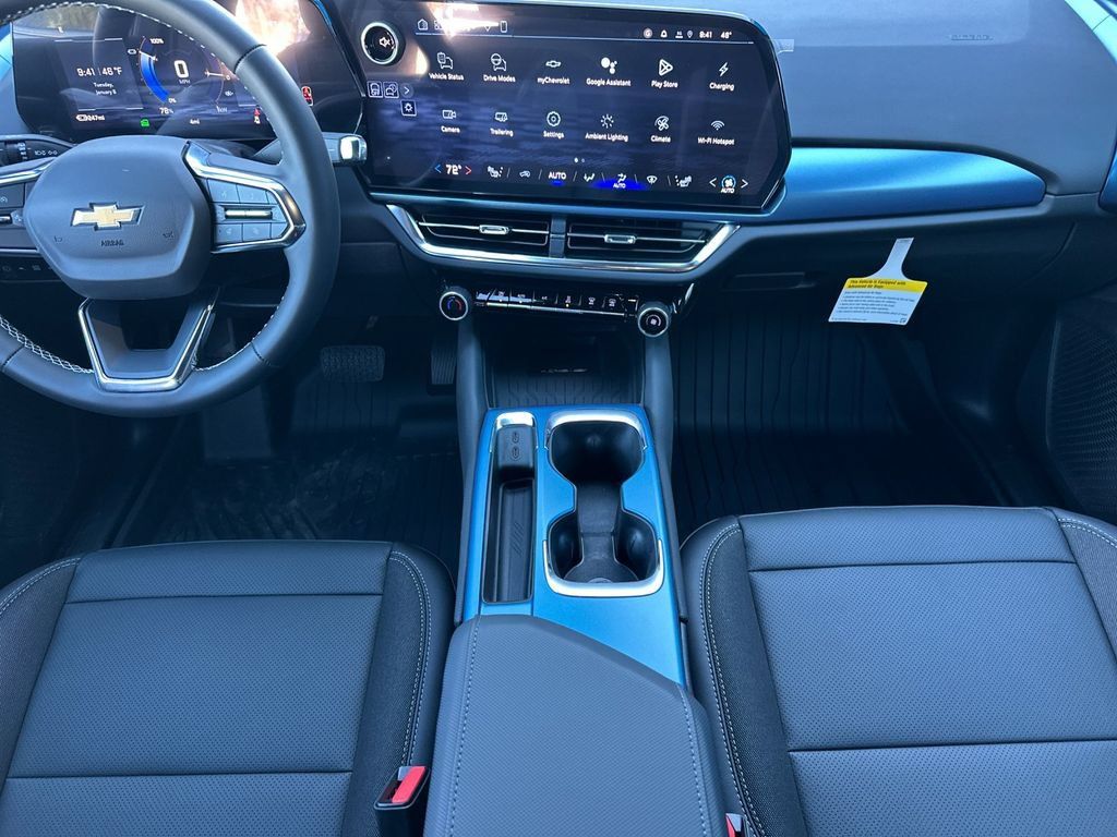 Used 2026 Chevrolet Equinox EV LT w/ LPO, Blackout Package AWD/4WD image 14