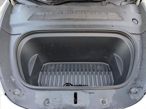 Used 2021 Tesla Model Y Long Range image 25